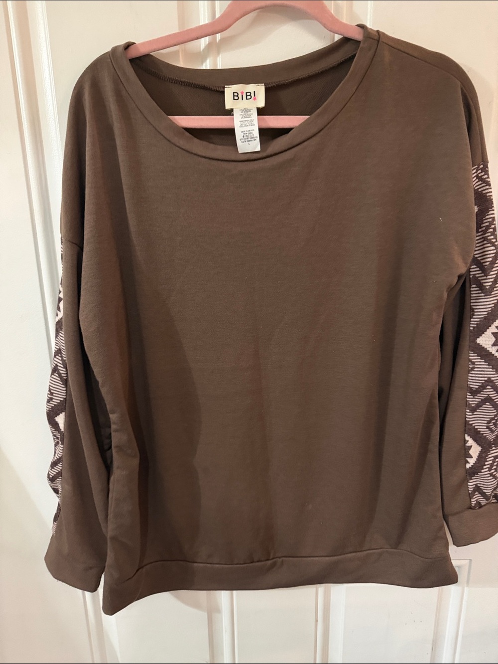BiBi Brown Long-Sleeve Crewneck Sweatshirt with Patterned Sleeves
